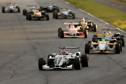 Corrida da Fórmula 3 Brasil em Brasília, liderada por Pedro Piquet (Bruno Terena/Vicar)