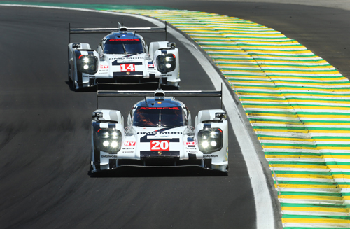 Protótipos da Porsche em ação em São Paulo (Luca Bassani)