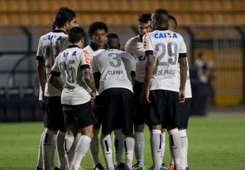 Equipe do Corinthians no Pacaembu (Daniel Augusto Jr/Agência Corinthians)