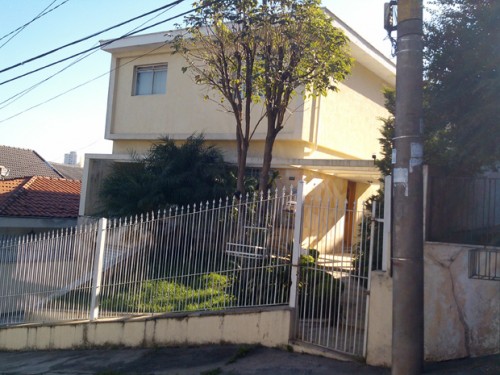 Casa que já foi da família Senna na rua Pedro (Esportividade)