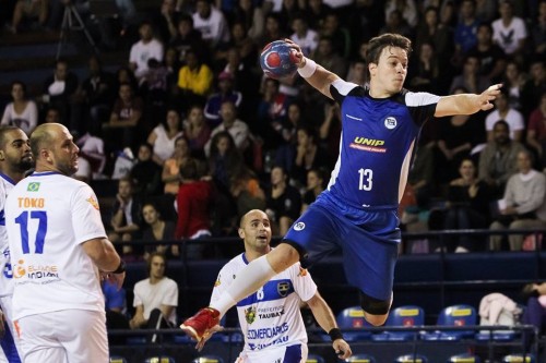 Handebol masculino no Pinheiros (Divulgação)