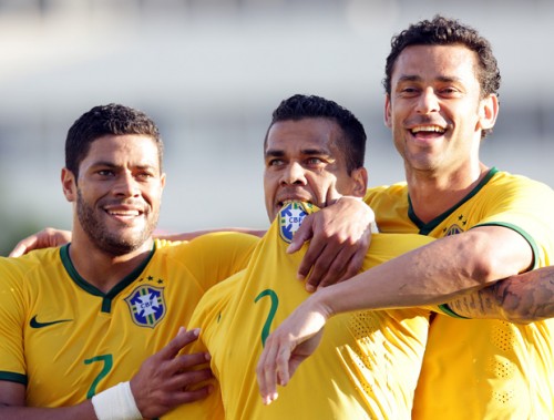 Hulk, Daniel Alves e Fred em jogo contra o Panamá (Wander Roberto/VIPCOMM)