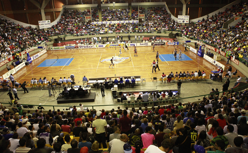 Ingressos disponíveis para volta do público aos jogos de basquete no Parque  São Jorge