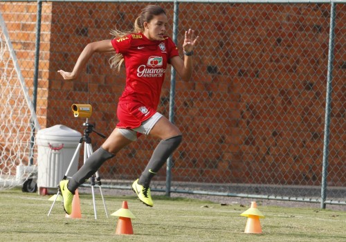 Gabriela Nunes com a seleção sub-17 em 2013 (Rafael Ribeiro/CBF)
