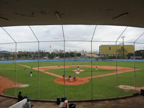 Beisebol no estádio Mie Nishi (Confederação Brasileira de Beisebol e Softbol)