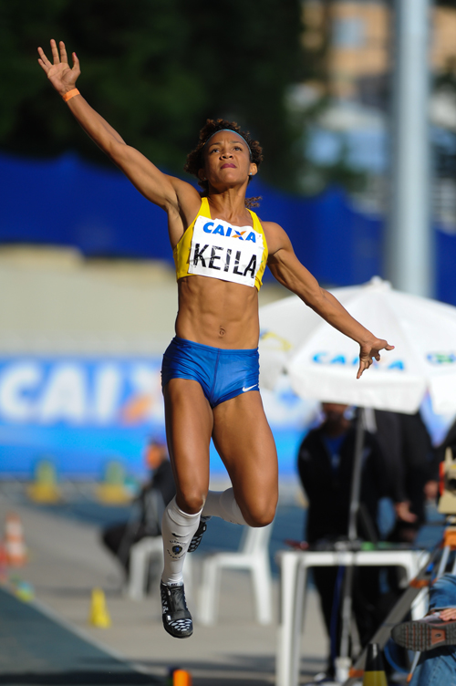 Keila Costa no salto em distância (Agência Luz/BM&FBOVESPA)