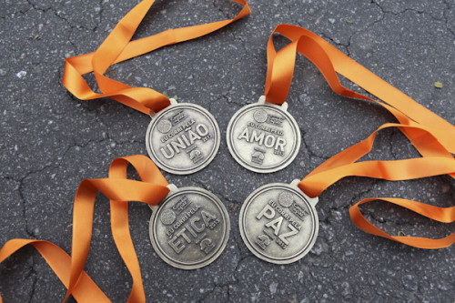 Medalhas de 2013 da Caminho da Paz (Amana Salles - Fotoarena)