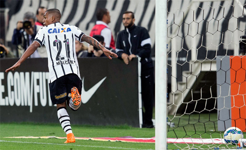 Malcom, atacante do Corinthians, comemora gol (Ag Corinthians/Divulgação)
