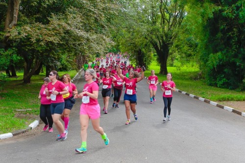 Pink Run também aconteceu no Jardim Botânico de São Paulo (Sportsfuse)