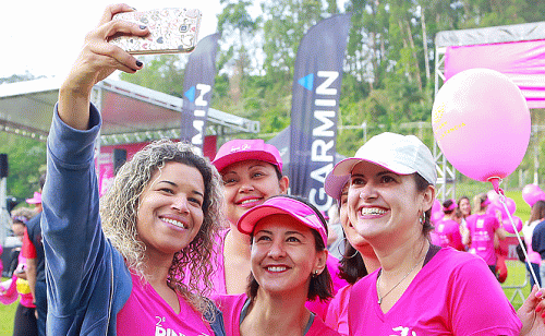 Corrida feminina Pink Run (SportsFuse)
