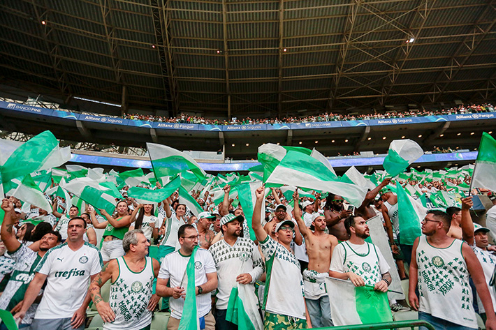 SP - Sao Paulo - 12/21/2022 - FINAL PAULISTA FEMALE 2022, PALMEIRAS X  SANTOS - Santos players lament the defeat at the end of the match against  Palmeiras at the Arena Allianz