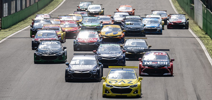 Público troca pneu de carro da Stock Car na Paulista e concorre a ingressos  - Esportividade - Guia de esporte de São Paulo e região