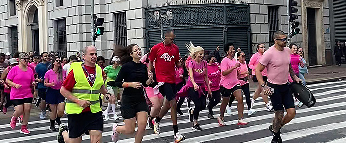 Treinos gratuitos com grupos de corrida para correr e se divertir em São Paulo
